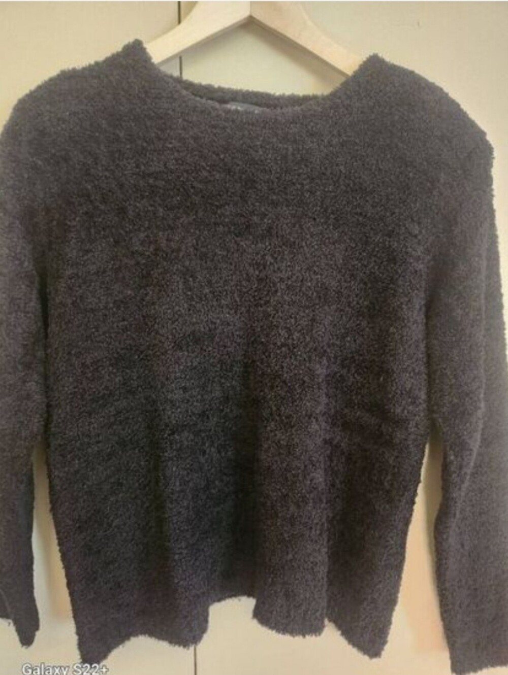 S20 Kasper Knits black soft fuzzy Sweater long sleeved
